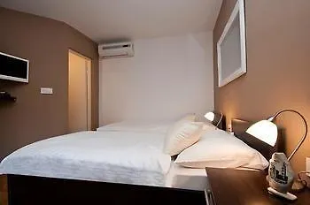 多纳特公寓酒店 扎达尔 公寓