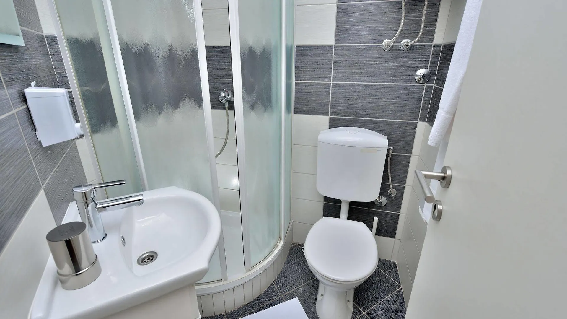 Apartments Donat Zadar 0*,